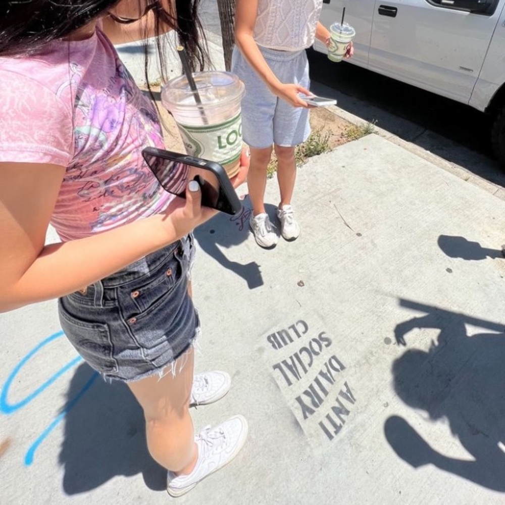 Vintage y2k pink graphic print side tie adjustable tee top - Picture 6 of 6